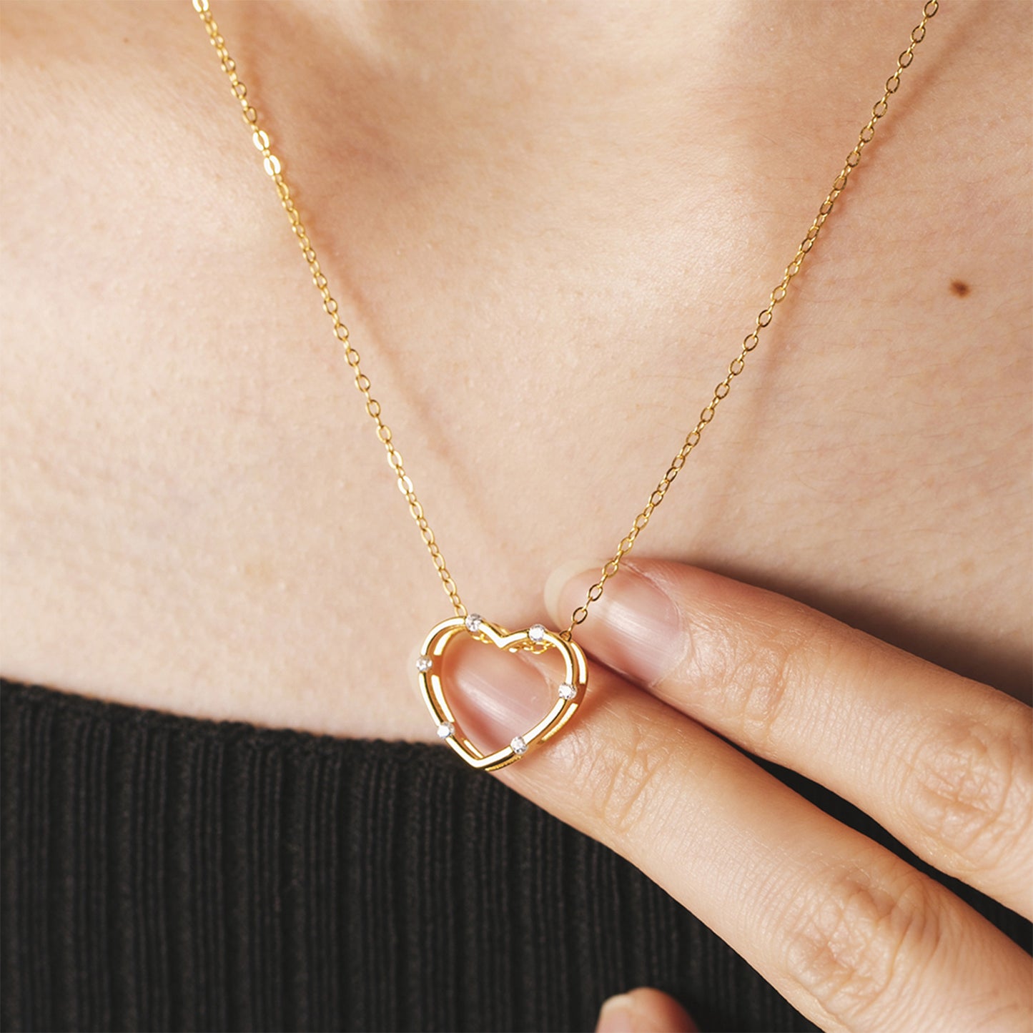 Golden Zirconia Heartbeat Necklace