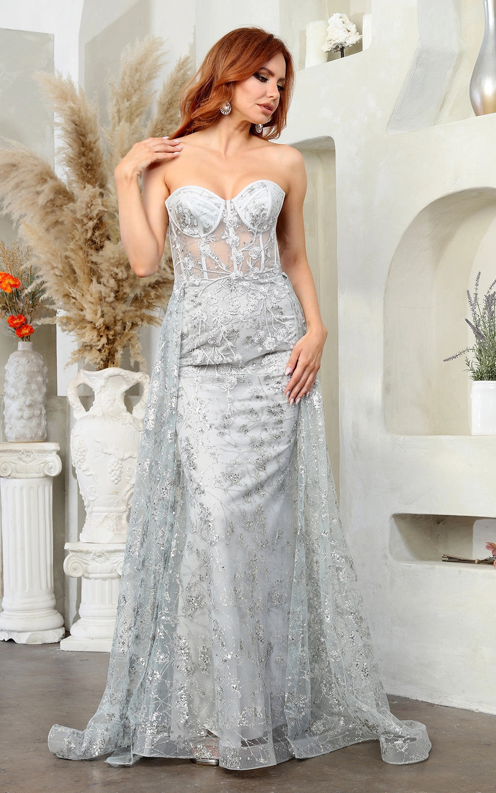 Red Carpet Stunning Lace Gown