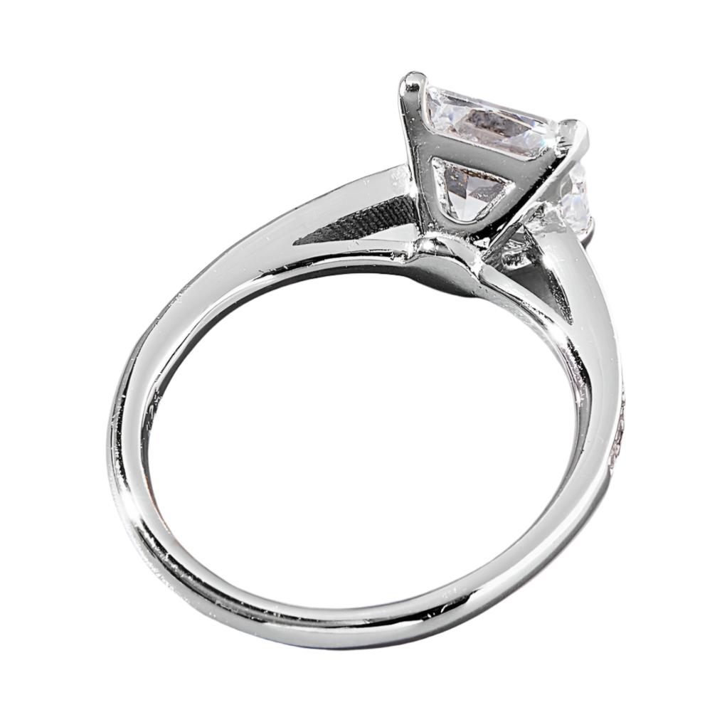 925 Sterling Silver Zircon Ring