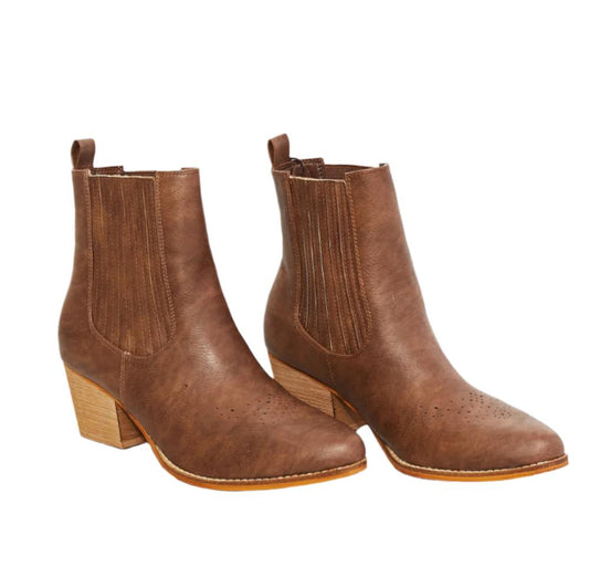 Stacked Heel Chelsea Boot in Chestnut