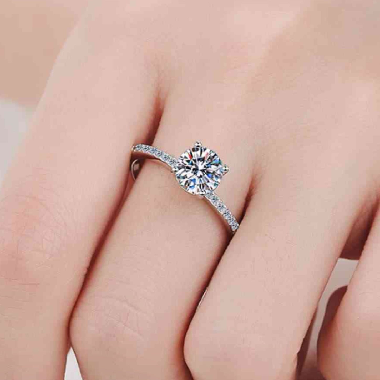 1 Carat Moissanite Ring