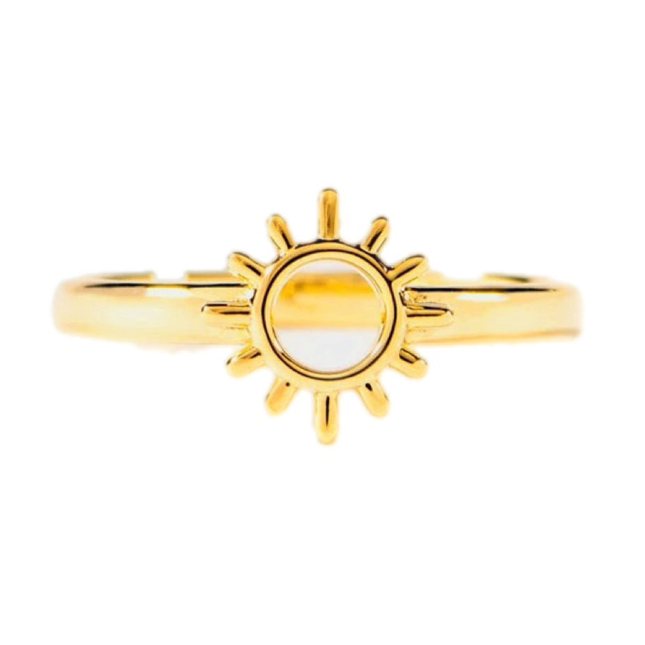 18k Golden Solstice Sunbeam Ring