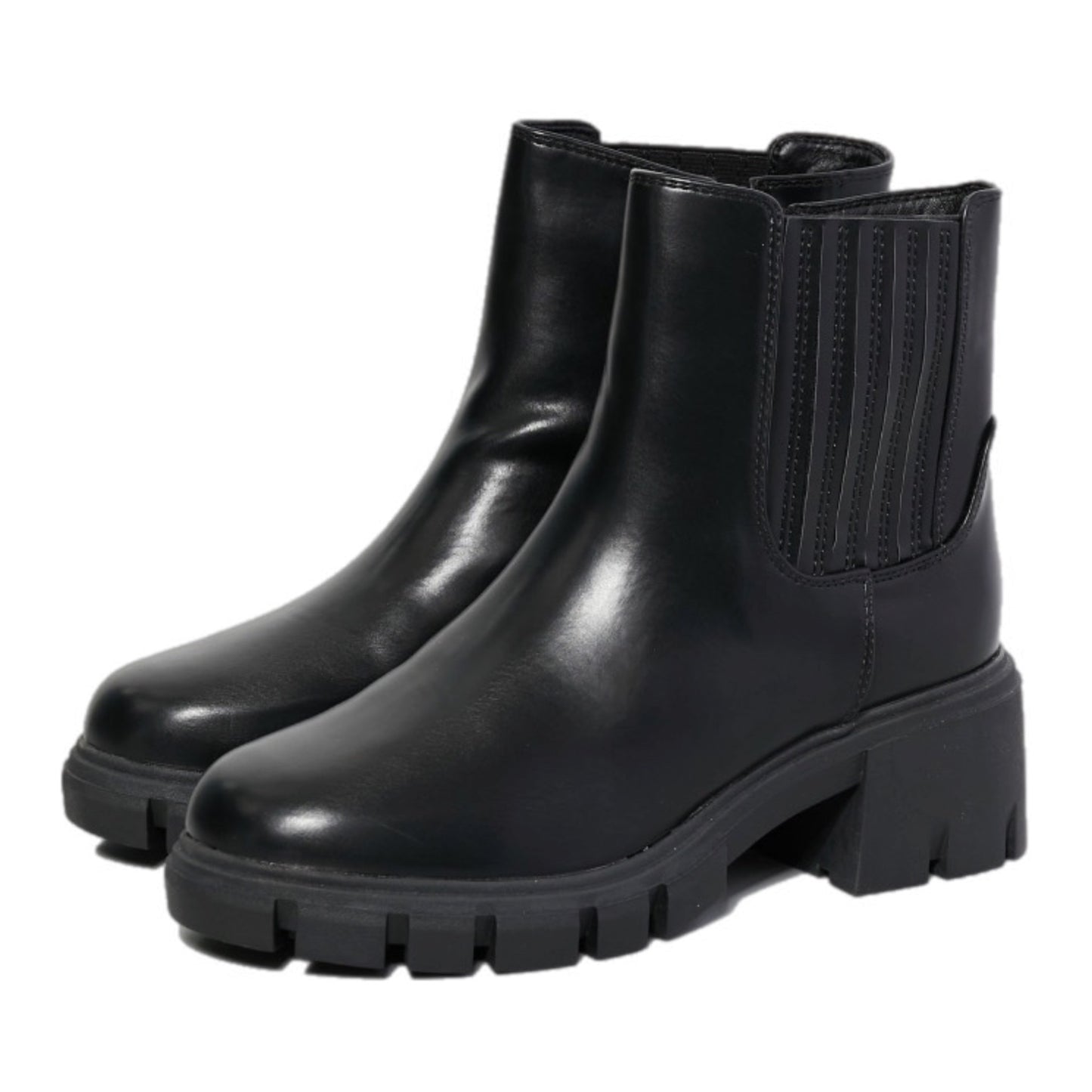 Chelsea Boots in Black