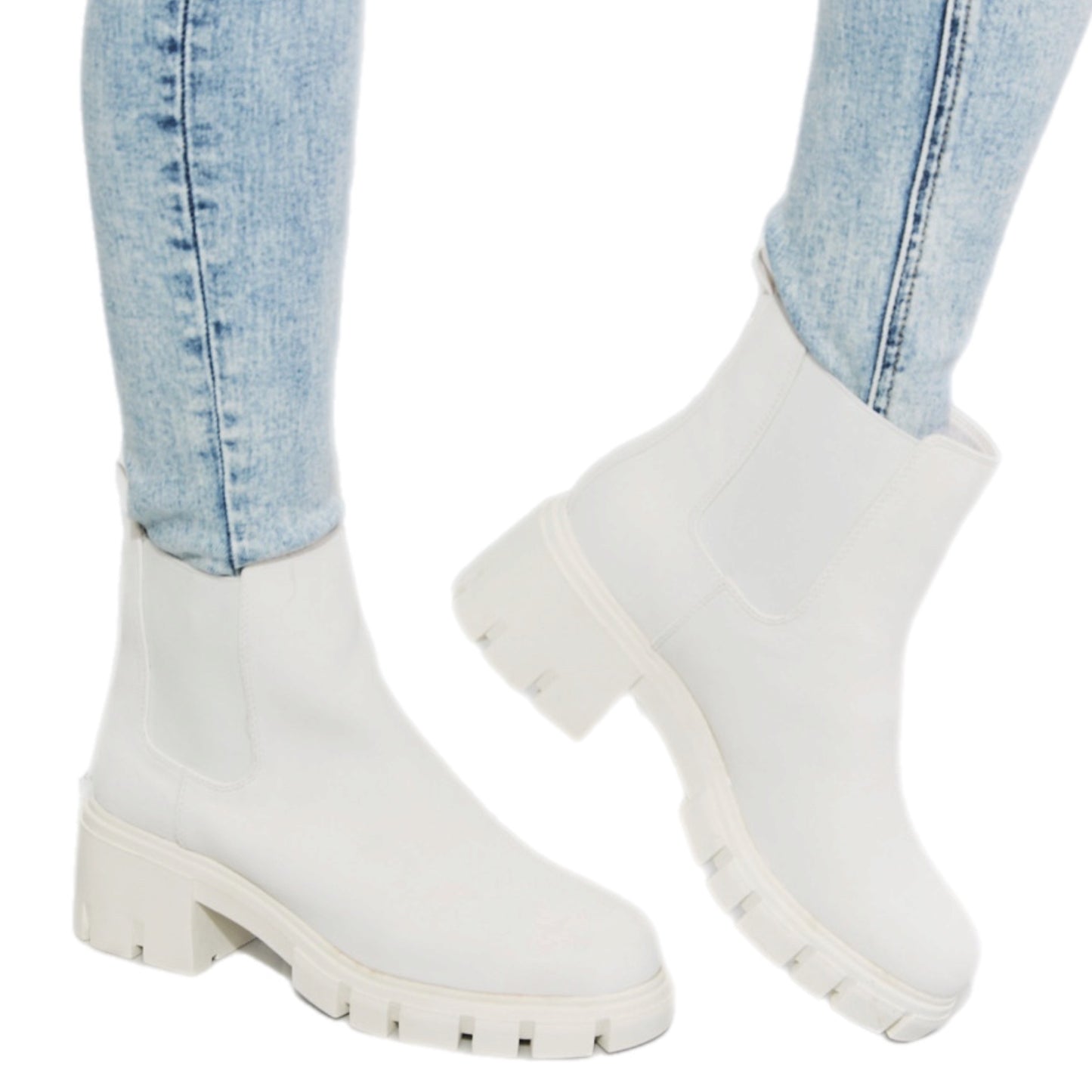 Chelsea Boots in White