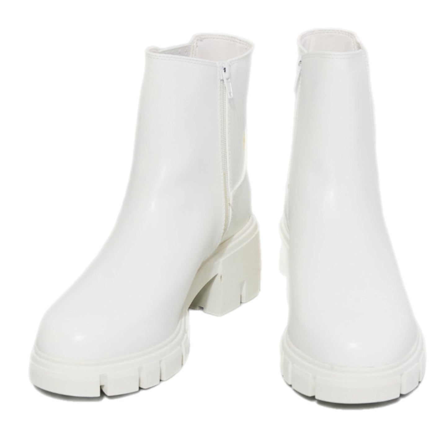 MMShoes What It Takes Lug Sole Chelsea Boots in White