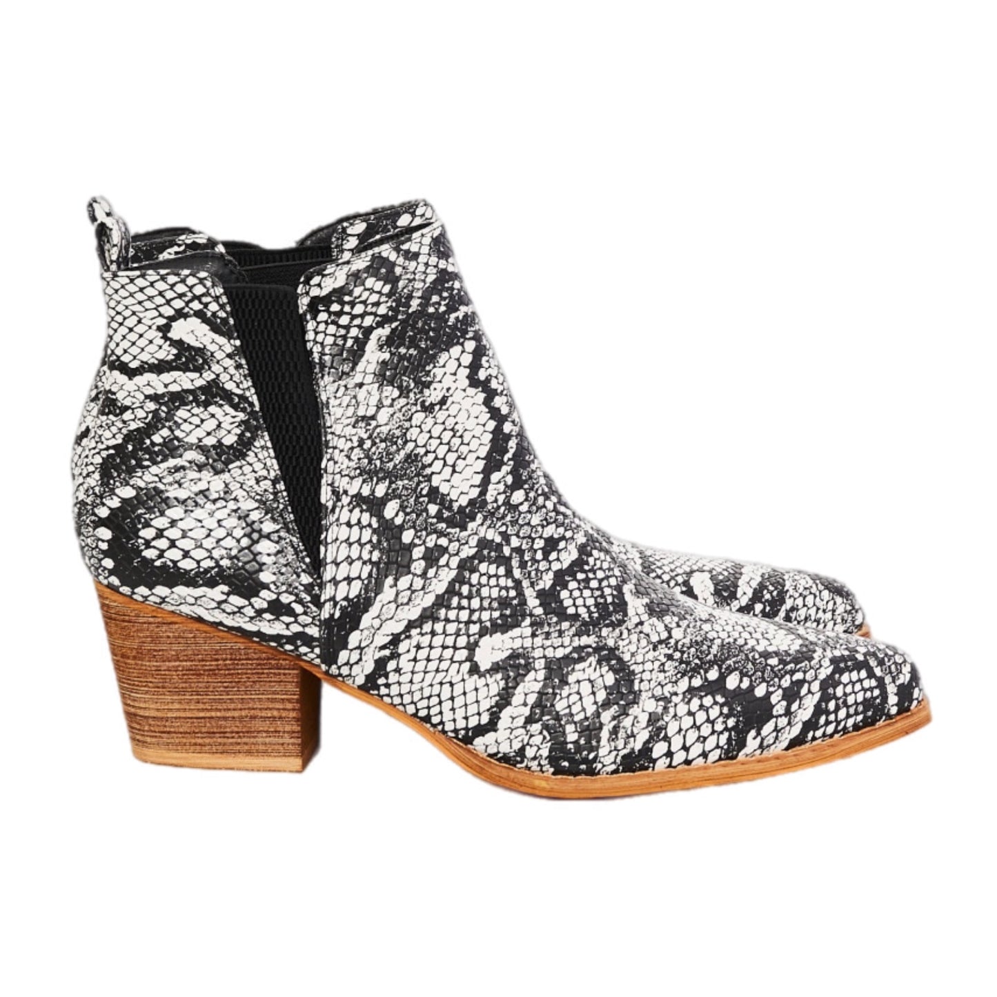 Point Toe Bootie in Snakeskin