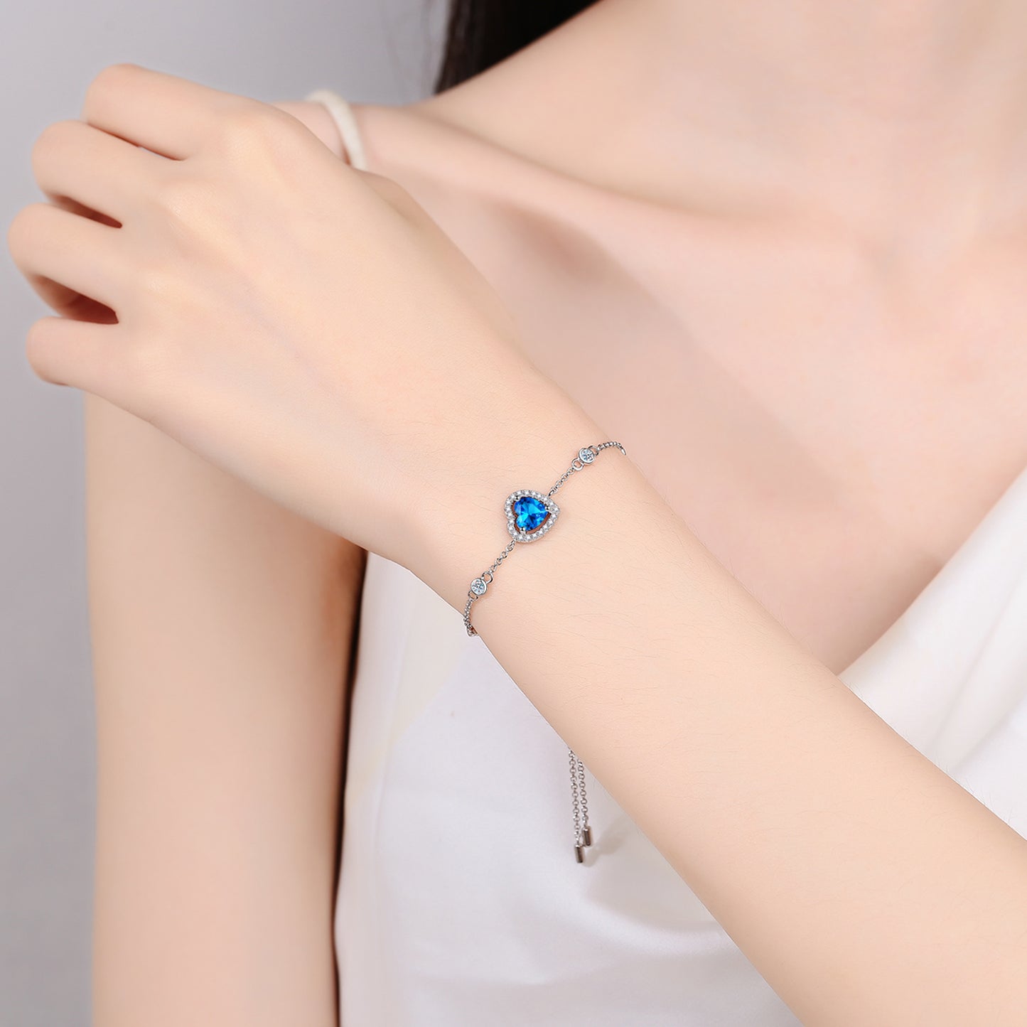 Azure Charm 1 Carat Moissanite Bracelet