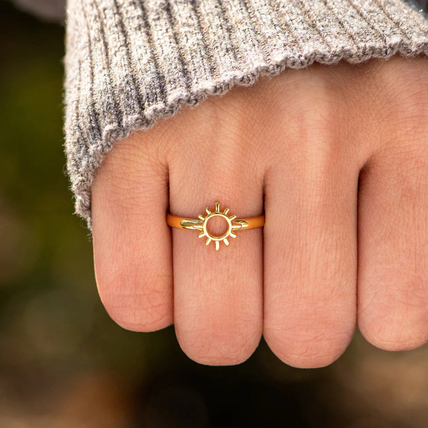 18k Golden Solstice Sunbeam Ring